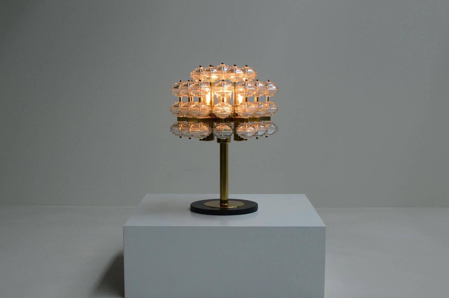 Mid-Century Modern Très rare lampe de table de VEB leuchtenbau Leipzig, Allemagne, années 1960 en vente