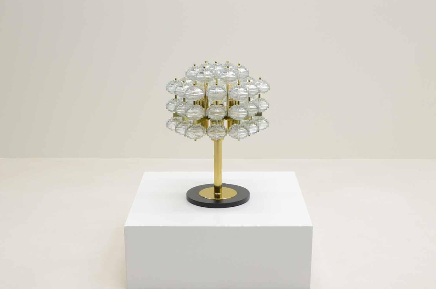 Allemand Très rare lampe de table de VEB leuchtenbau Leipzig, Allemagne, années 1960 en vente