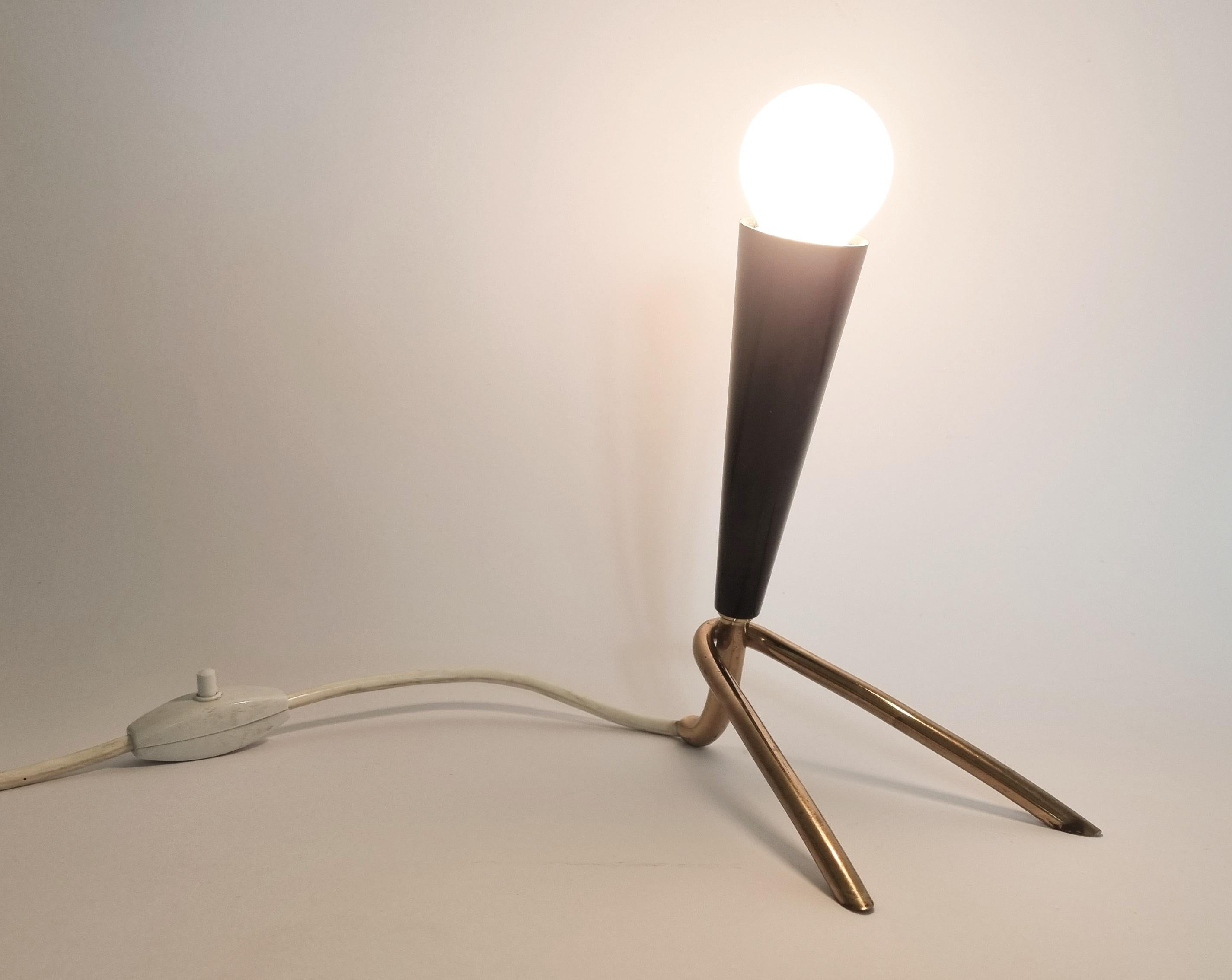 Very Rare Table Tripod Lamp Stilnovo, Italy, 1960s For Sale 5