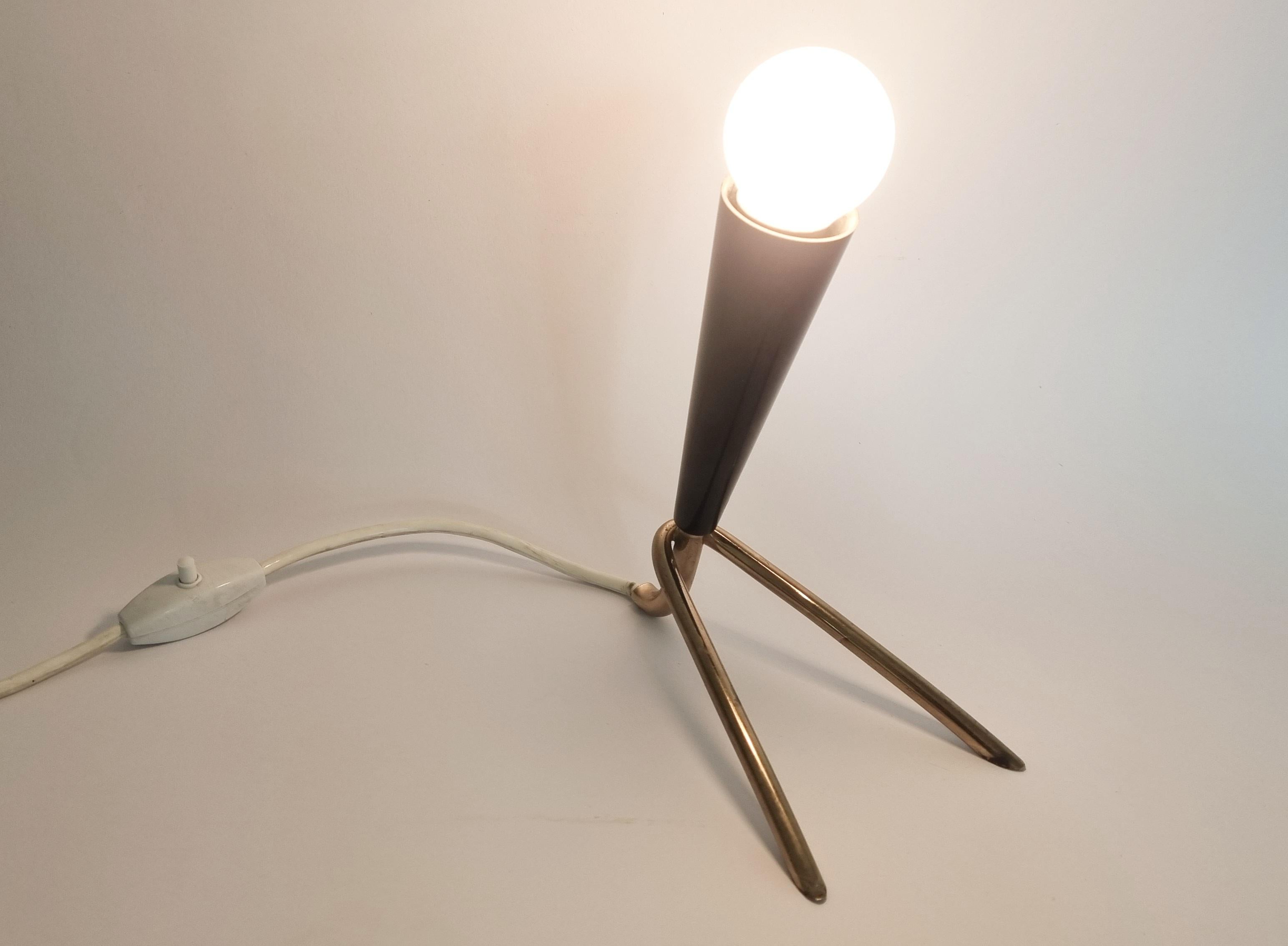 Very Rare Table Tripod Lamp Stilnovo, Italy, 1960s For Sale 6