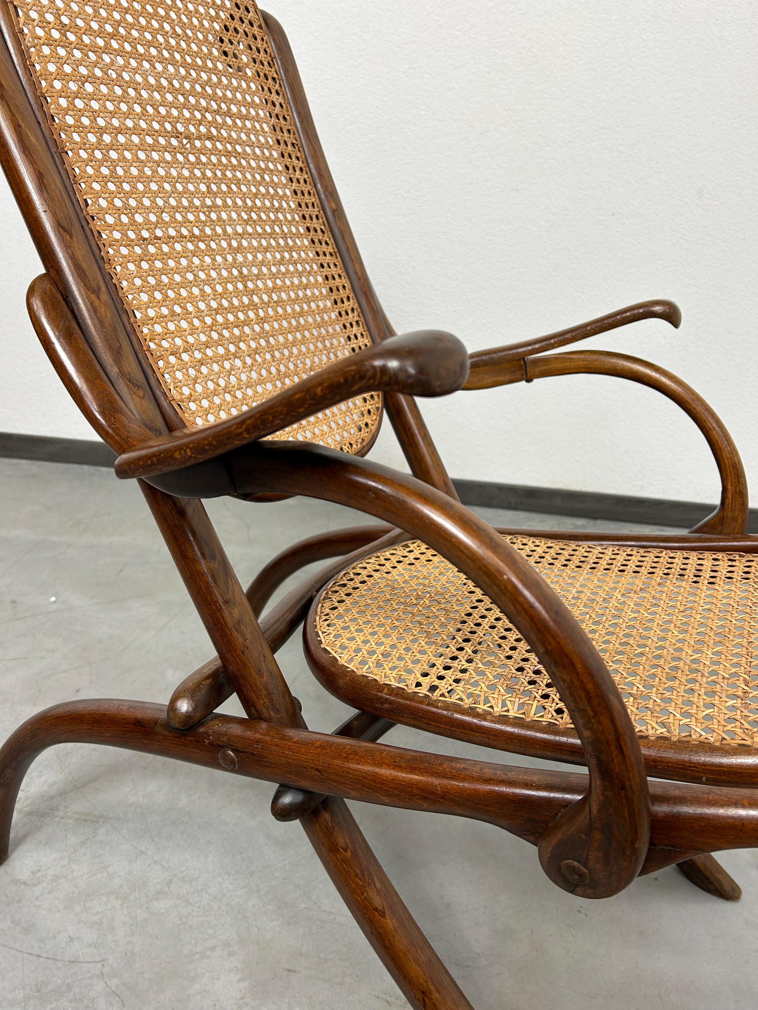 Very rare Thonet easy chair nr.6331 For Sale 4