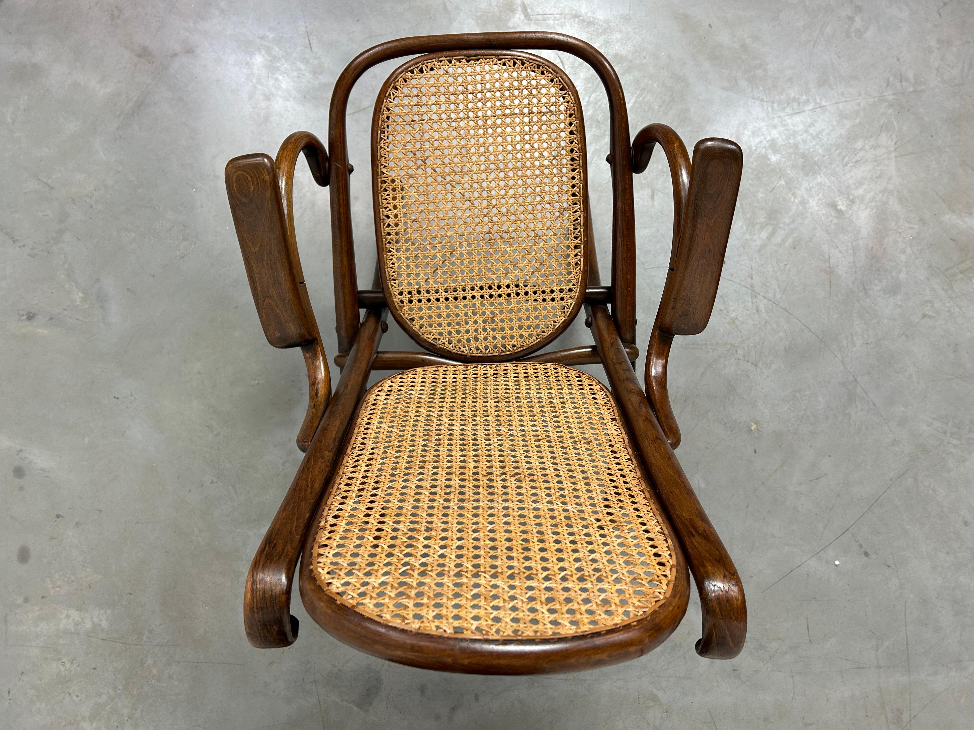 Sécession viennoise Très rare fauteuil Thonet n° 6331 en vente