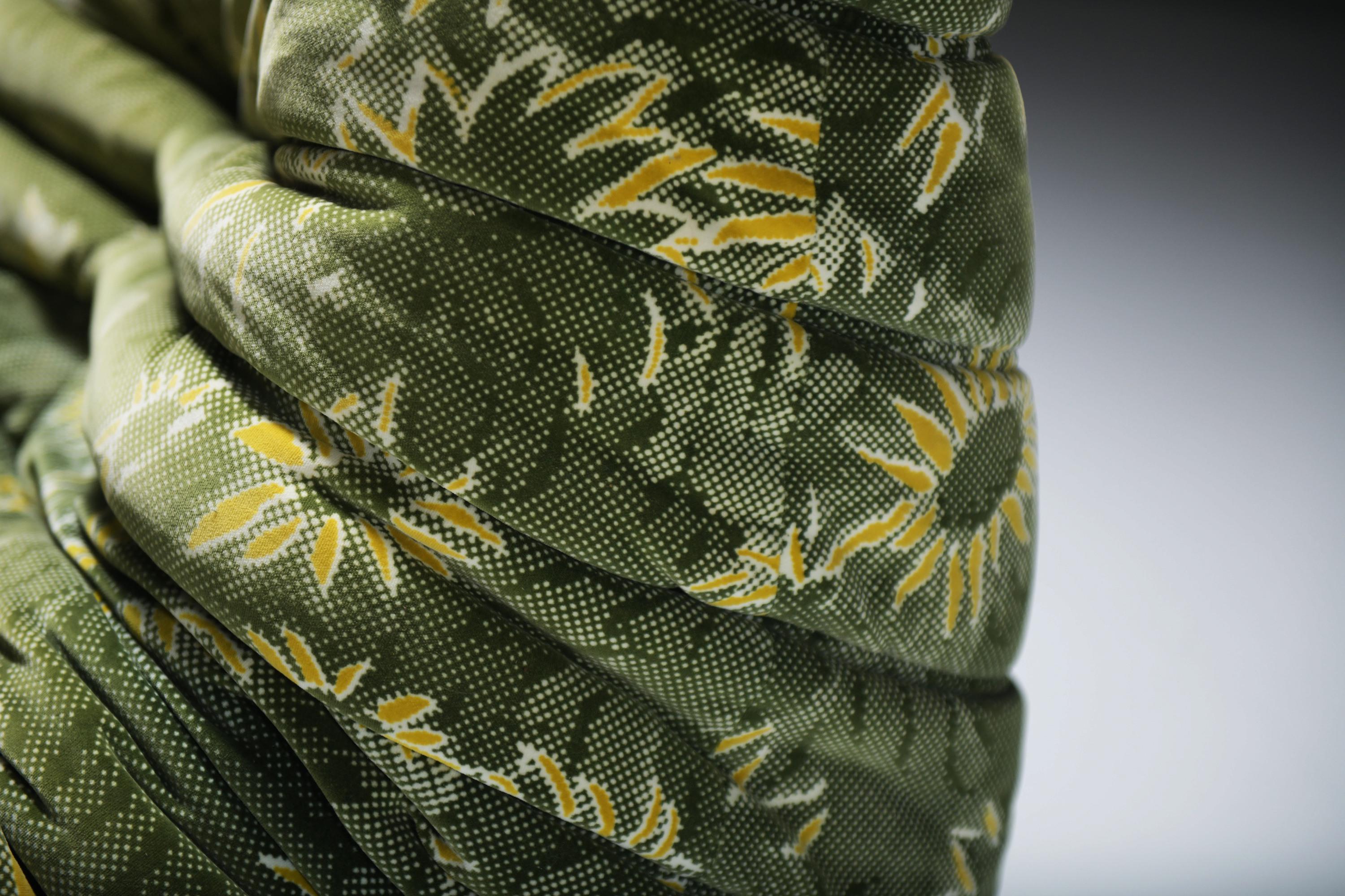 20th Century Very rare Togo in its original fabric by Michel Ducaroy for Ligne Roset France.