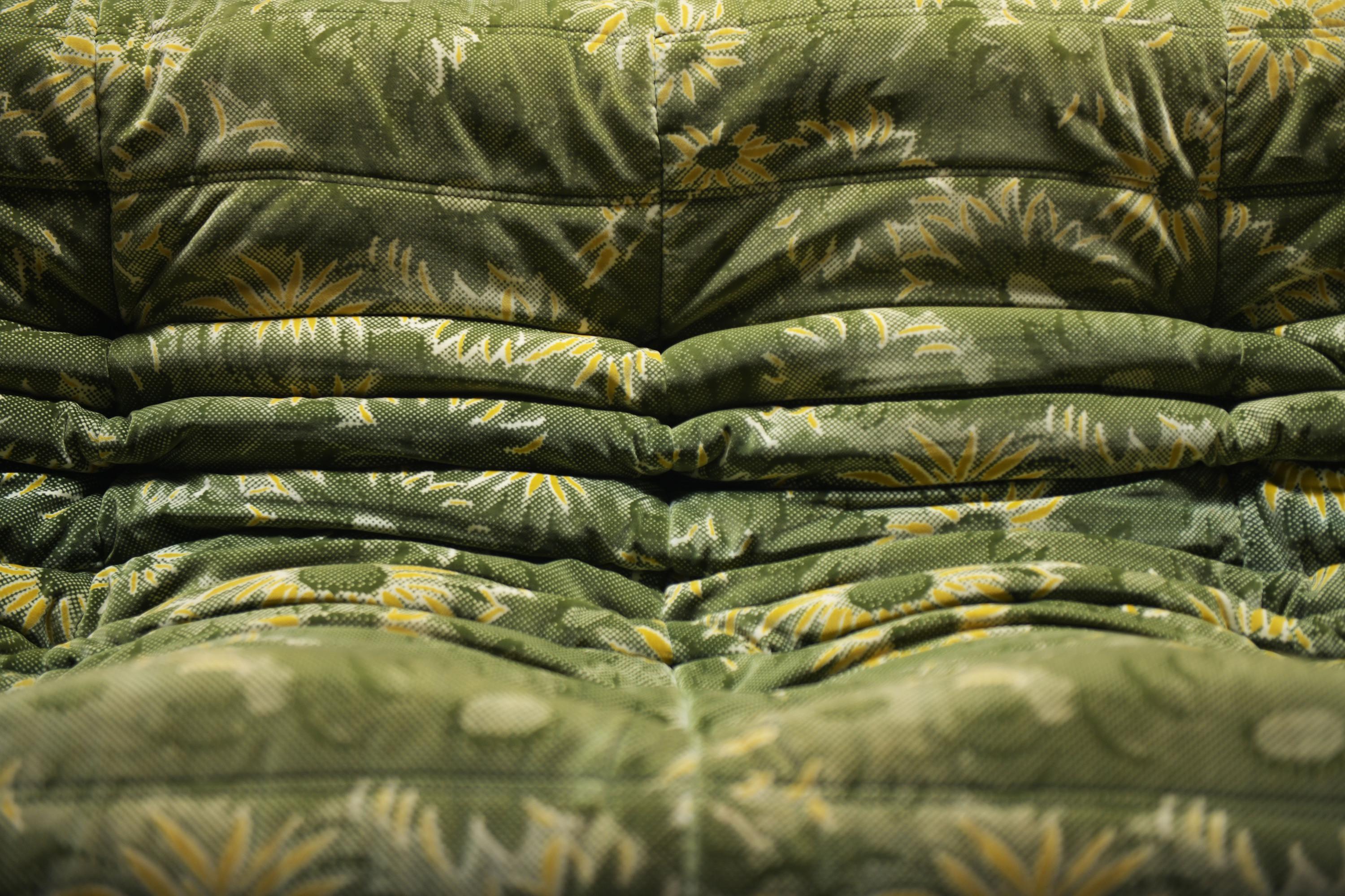 Velvet Very rare Togo in its original fabric by Michel Ducaroy for Ligne Roset France.