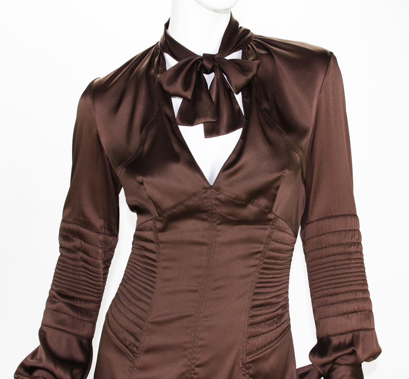 Black Very Rare Tom Ford for Gucci 2003 Collection Silk Brown Bow Dress as seen on JLO For Sale