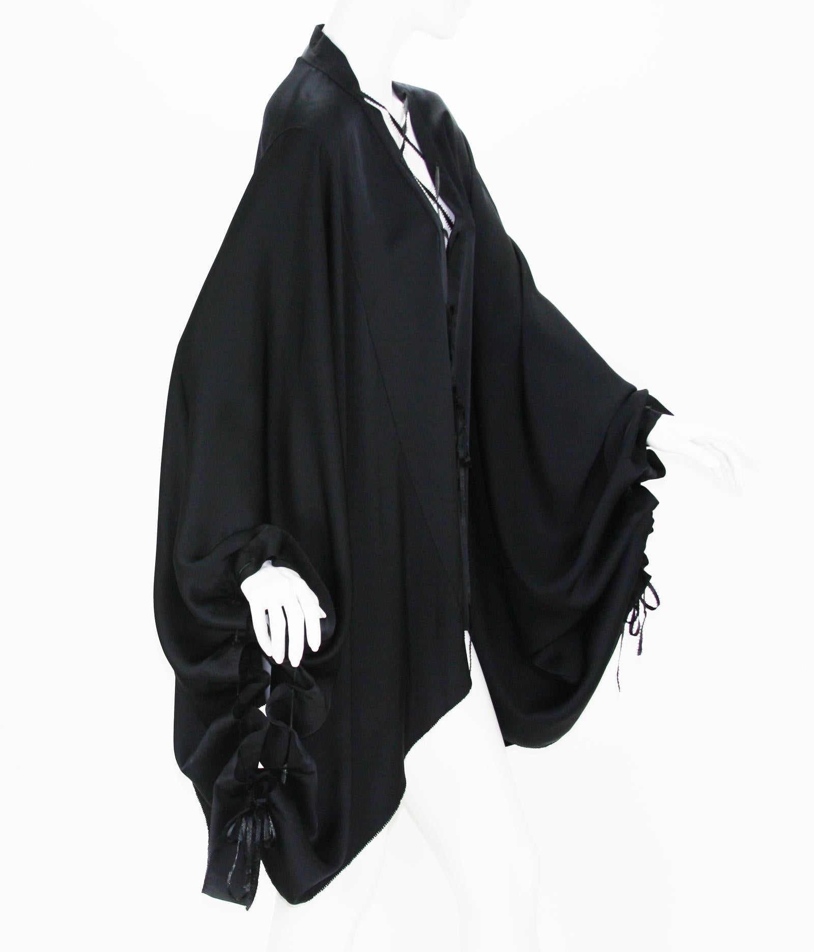 Very Rare Tom Ford for Gucci F/W 2002 Silk Black Lace-Up Kimono Top  In Excellent Condition In Montgomery, TX