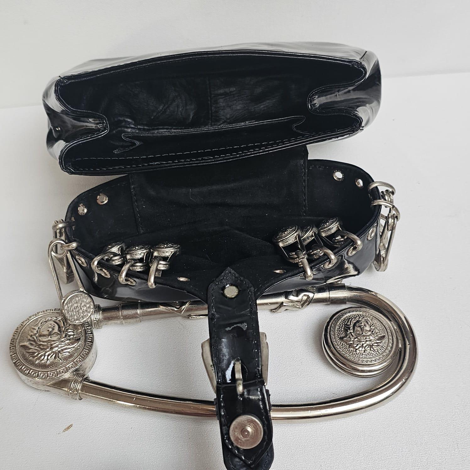 Very Rare Vintage 1994 Gianni Versace Black Patent Safety Pin Top Handle Bag For Sale 6
