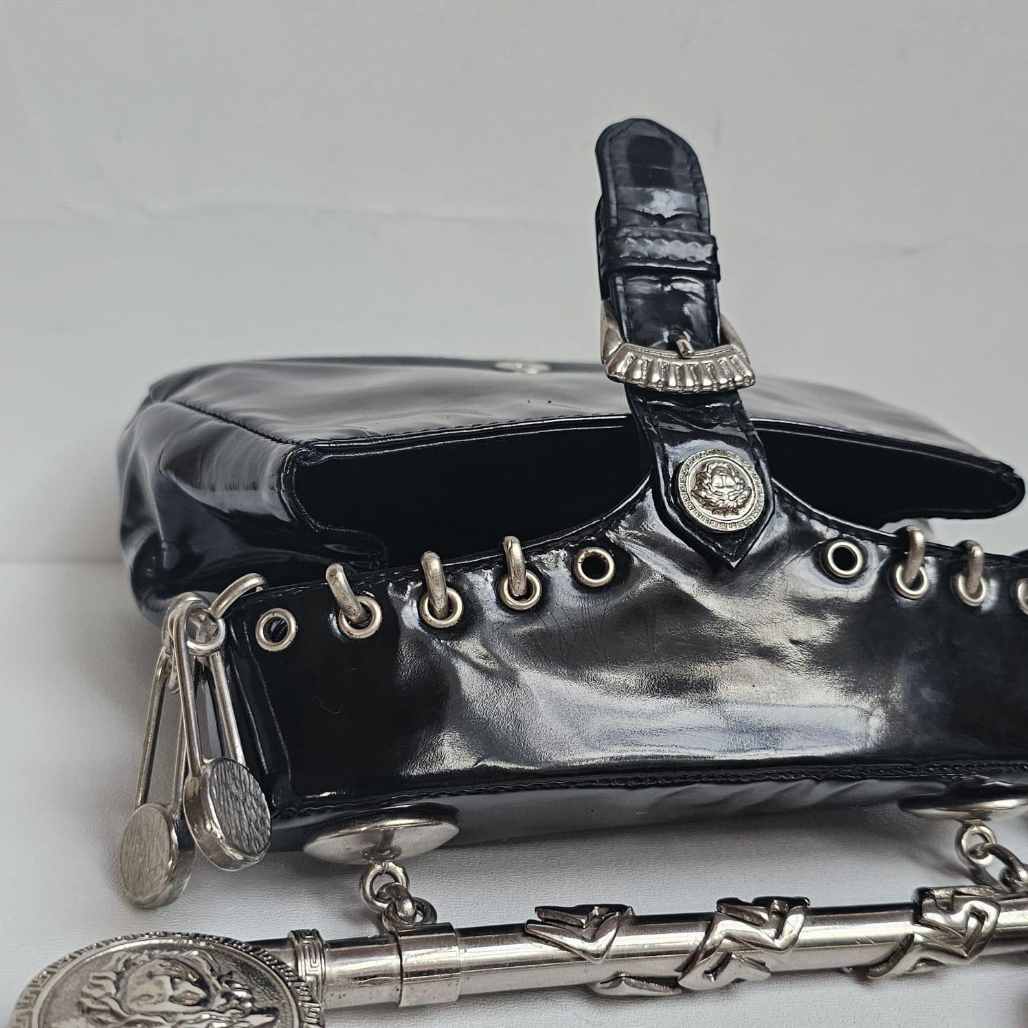 Very Rare Vintage 1994 Gianni Versace Black Patent Safety Pin Top Handle Bag 8
