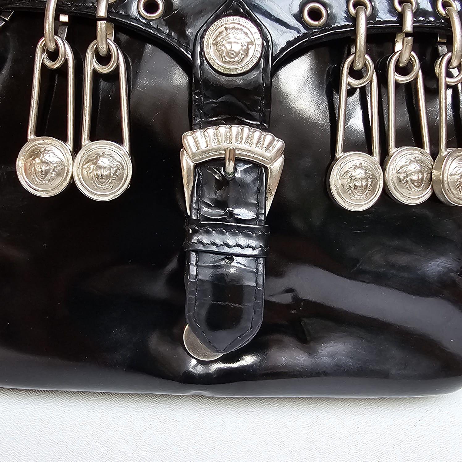 Very Rare Vintage 1994 Gianni Versace Black Patent Safety Pin Top Handle Bag 9