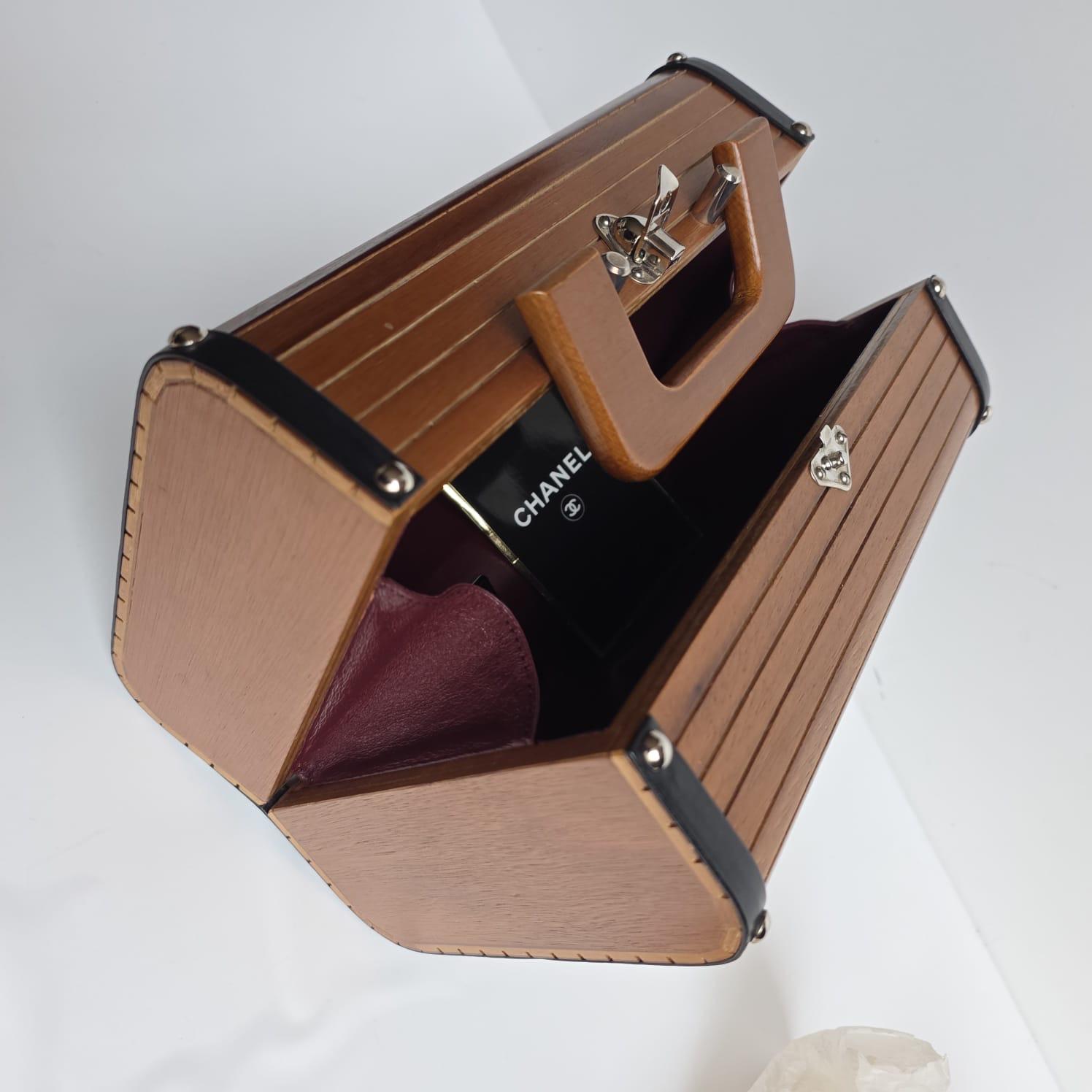Très Rare Vintage 90s Chanel Small Wooden Box Bag en vente 12