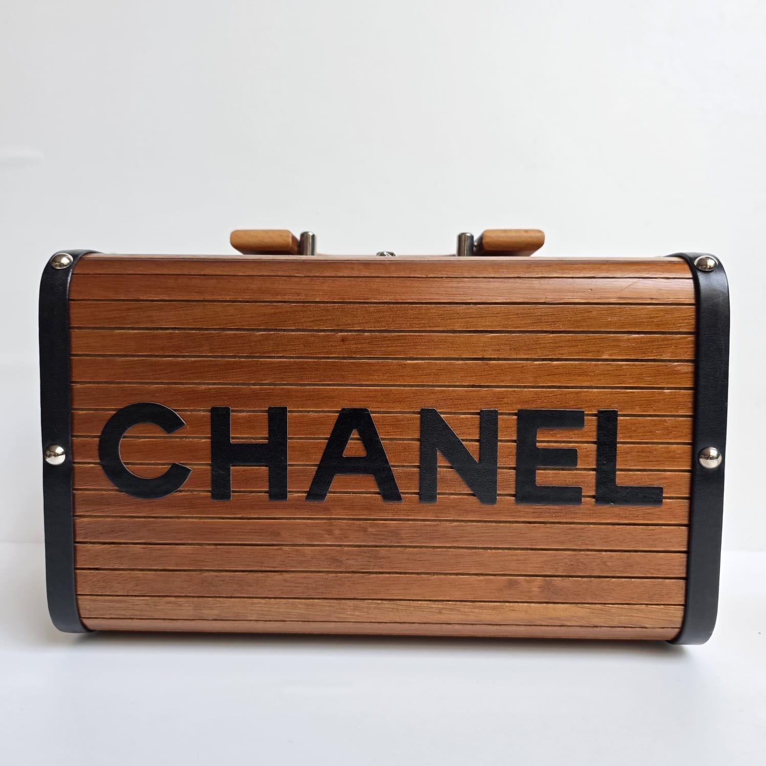 Très Rare Vintage 90s Chanel Small Wooden Box Bag en vente 14