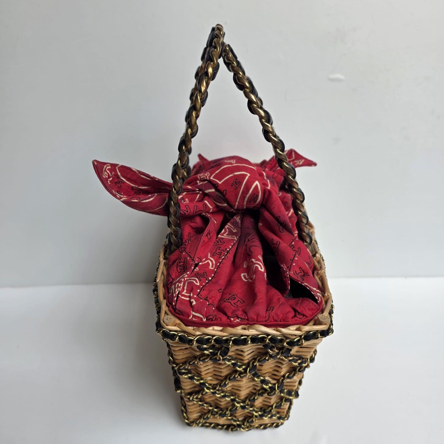 Marron Très Rare Vintage Chanel Leather Chain Quilted Wicker Picnic Basket Bag en vente