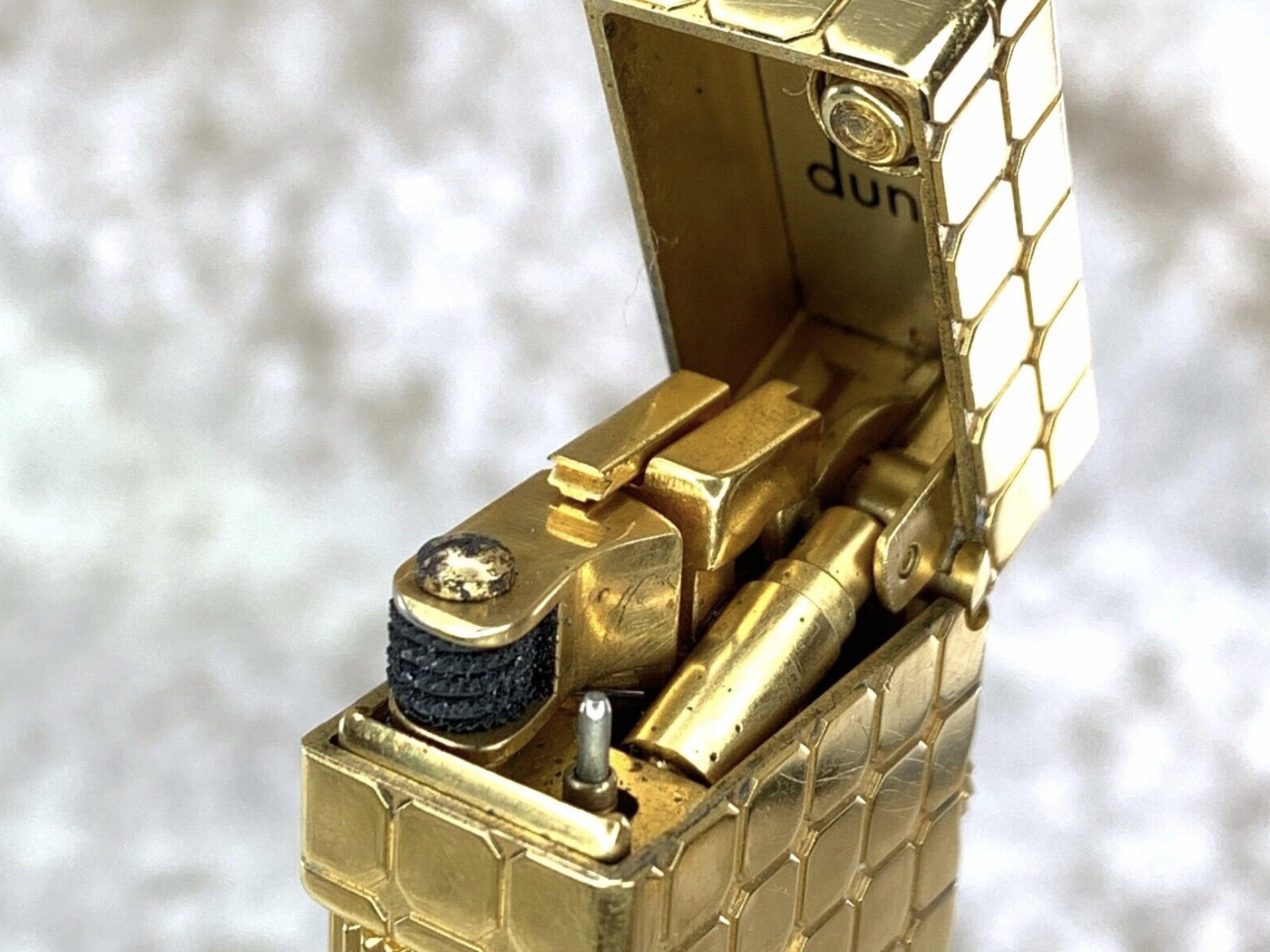 Women's or Men's Very Rare Vintage Dunhill Lighter Rare 18k Gold Plated Block Texture circa 1990s For Sale