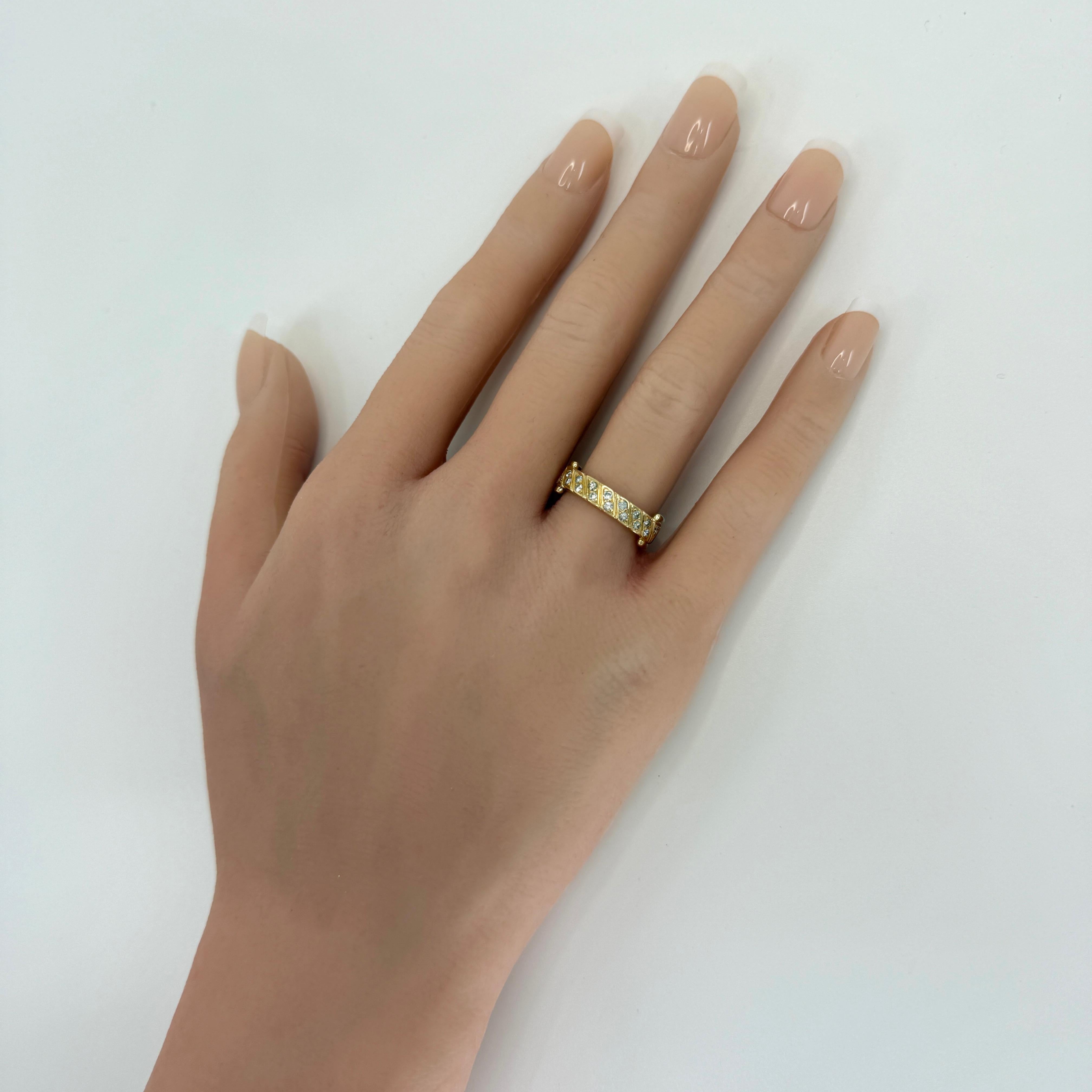 Women's or Men's Very Rare Vintage Van Cleef & Arpels 18k Yellow Gold Diamond Buckle Band Ring For Sale