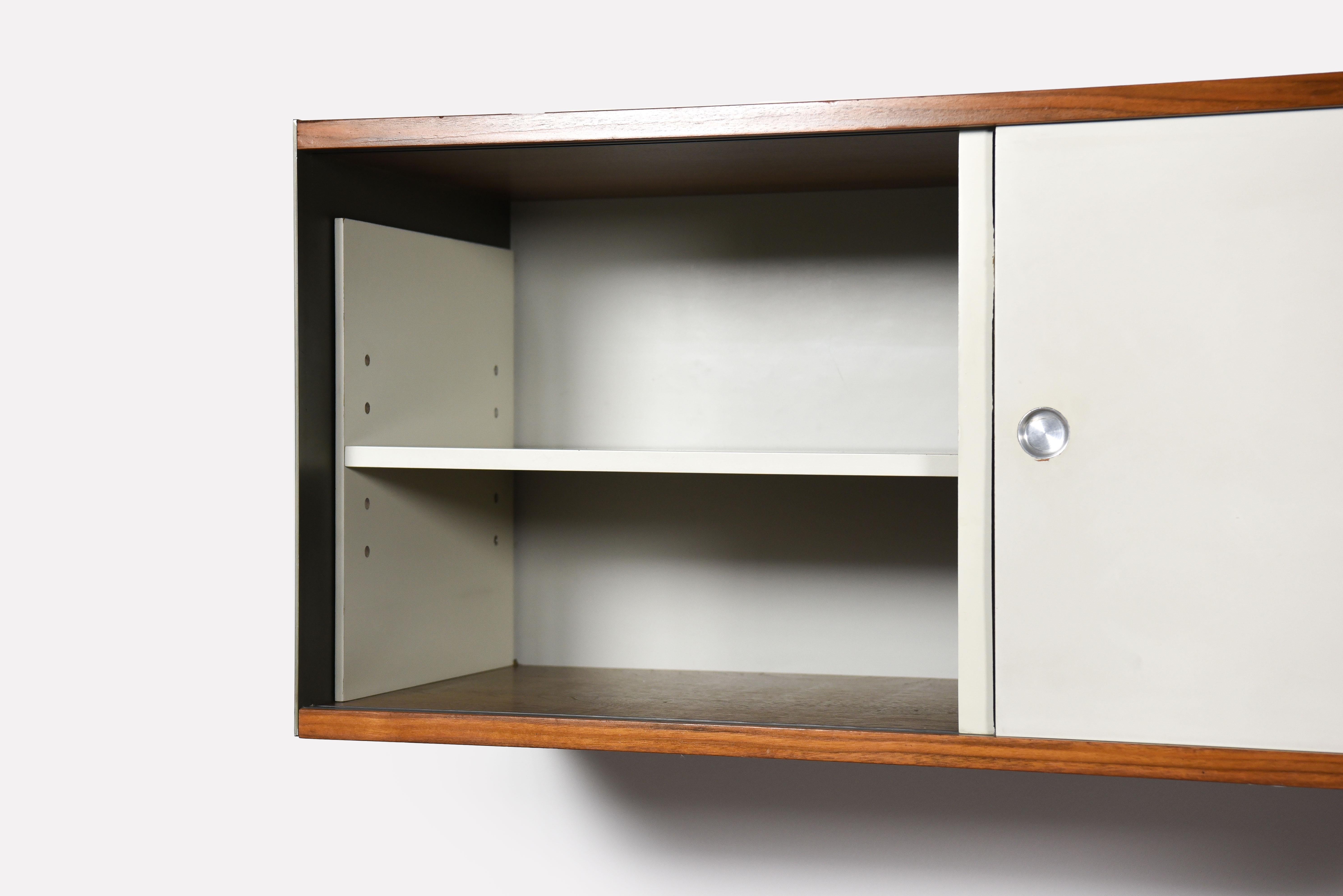 Very Rare Vitsoe 606 Shelving System Flotating Sideboard by Dieter Rams 2