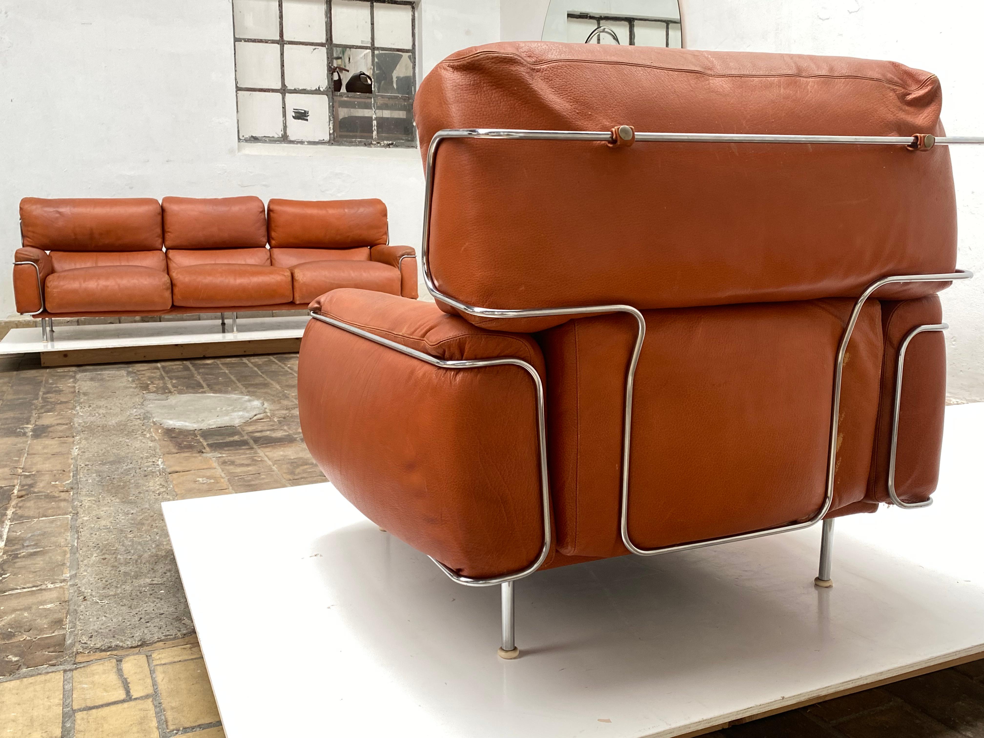 Italian Very Rare Vittorio Introini Leather Sofa Set by Saporiti, Italy, 1968 Published For Sale