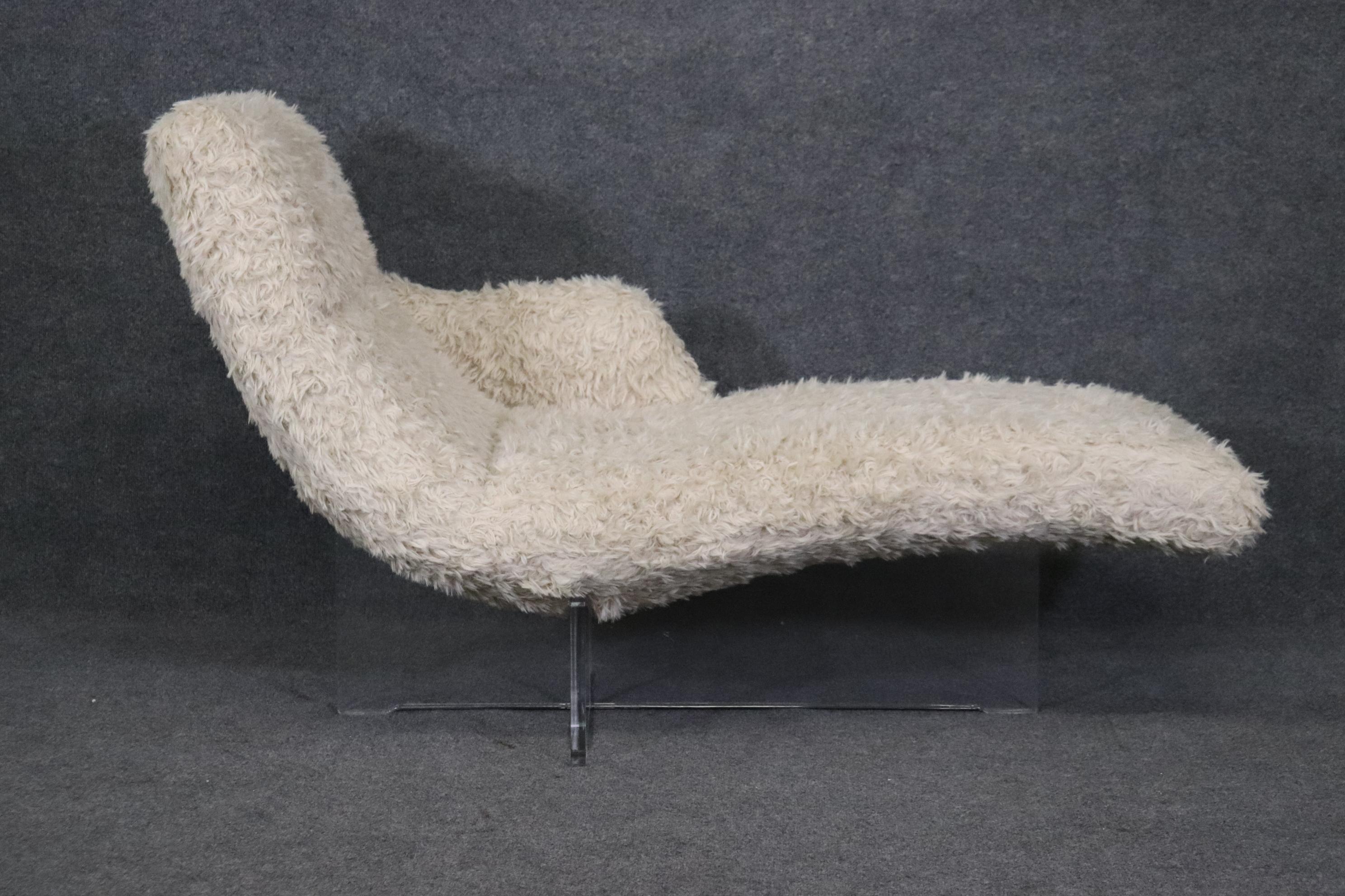 Very Rare Vladimir Kagan Attributed Lucite Base Faux Furn Chaise Daybed Recamier For Sale 4