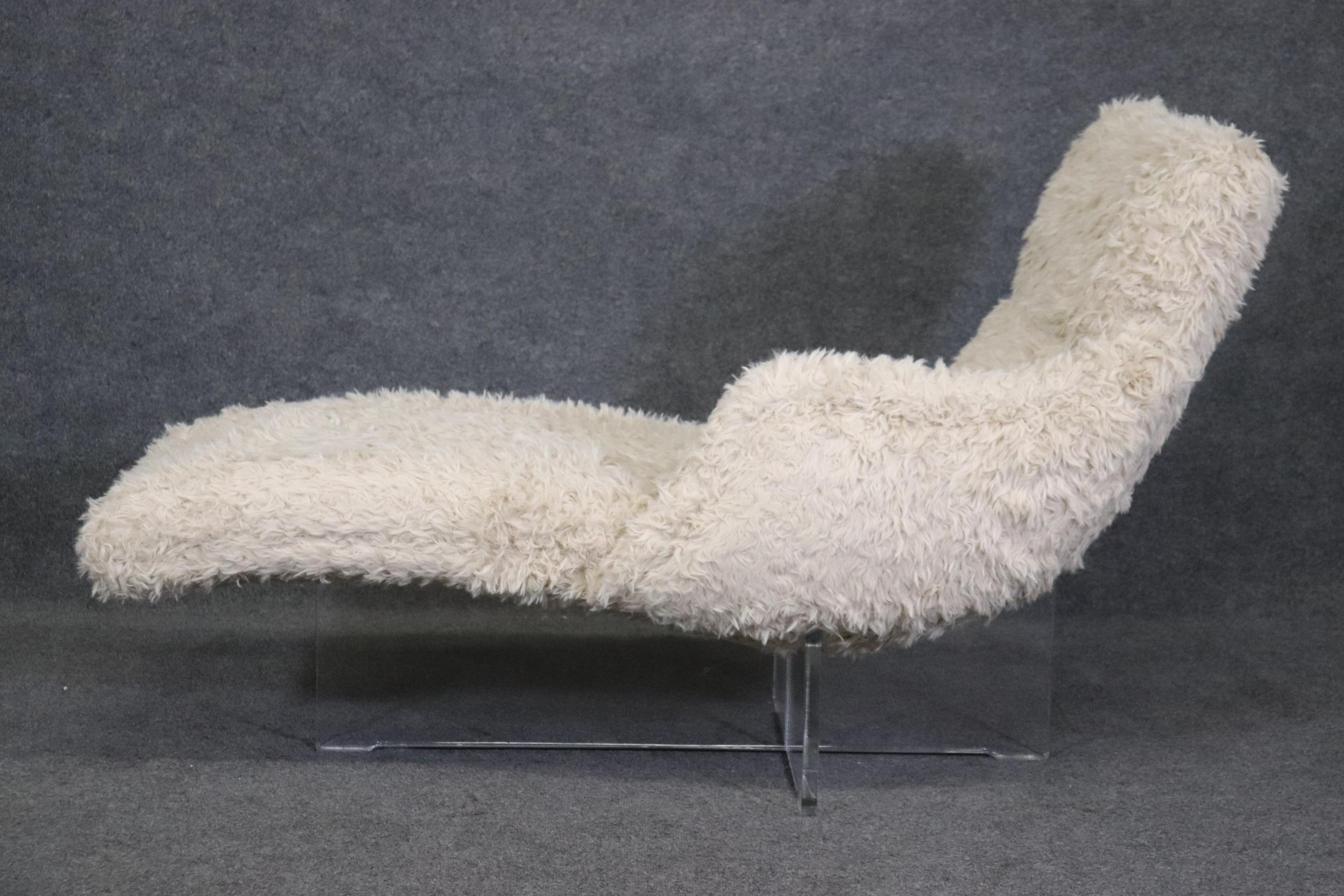 Very Rare Vladimir Kagan Attributed Lucite Base Faux Furn Chaise Daybed Recamier For Sale 2
