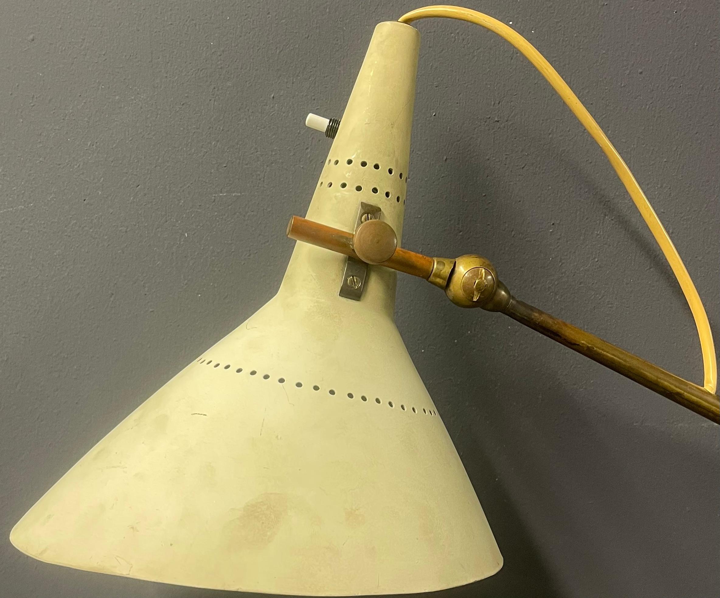 Very Rare Wall Lamp by Lumen / Italy For Sale 2
