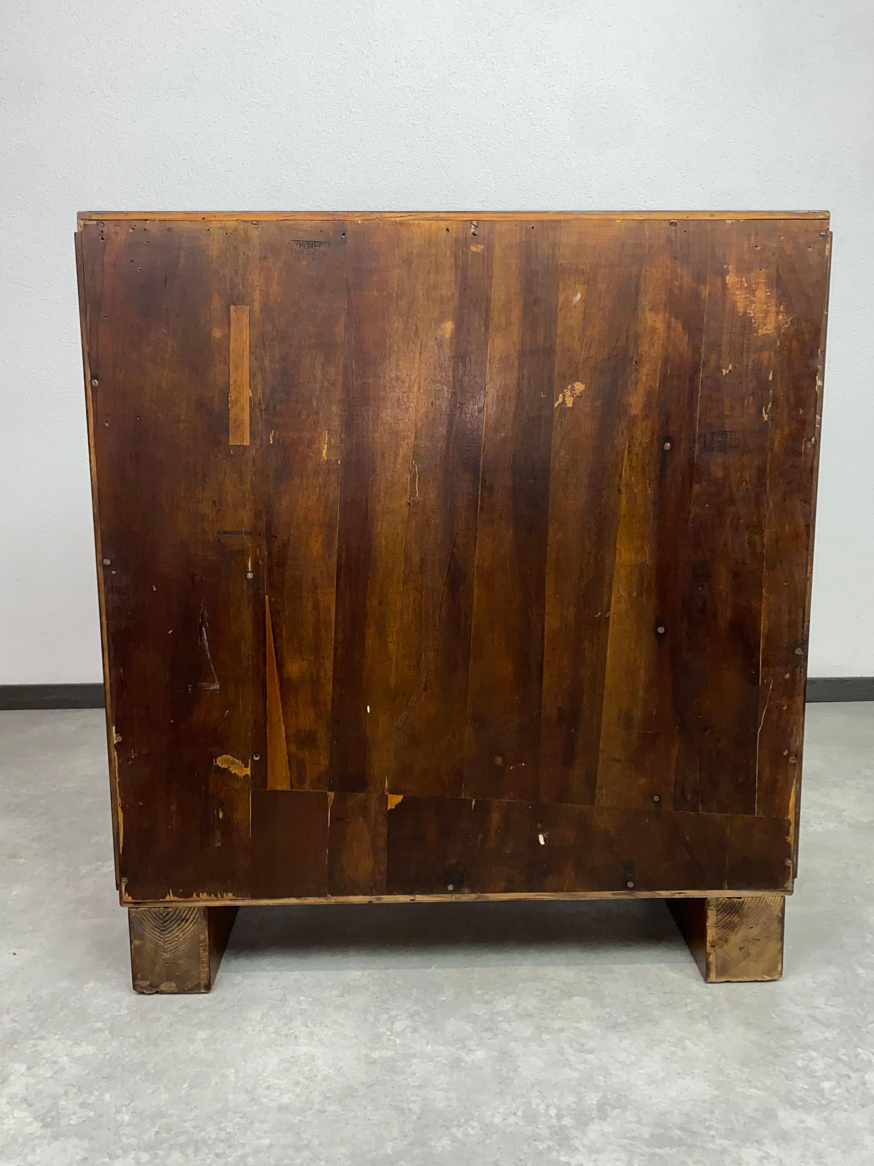 Très rare meuble de bar art déco en noyer par Thonet en vente 3