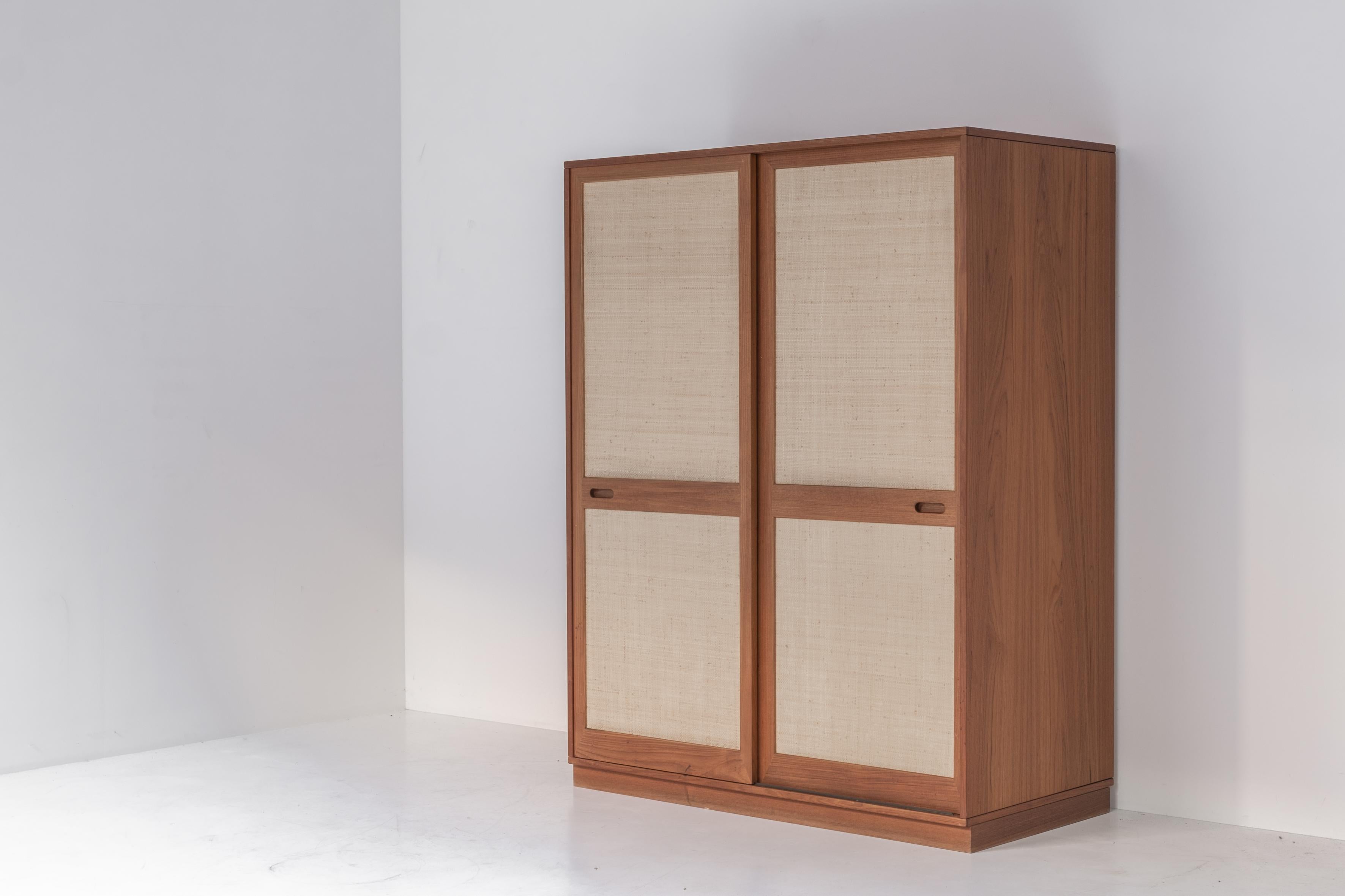 Very Rare Wardrobe Dresser Manufactured by Sibast Furniture, Denmark 1960s 2