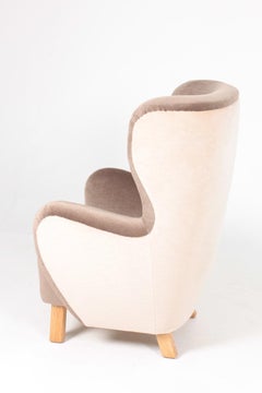 Très rare fauteuil à dossier à ailettes en velours français conçu par Kay Fisker:: années 1940