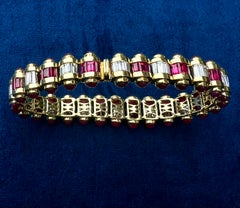 Sehr königliche 32 Karat Art Deco Stil birmanischen Rubin und Diamant-Armband !8K Gold