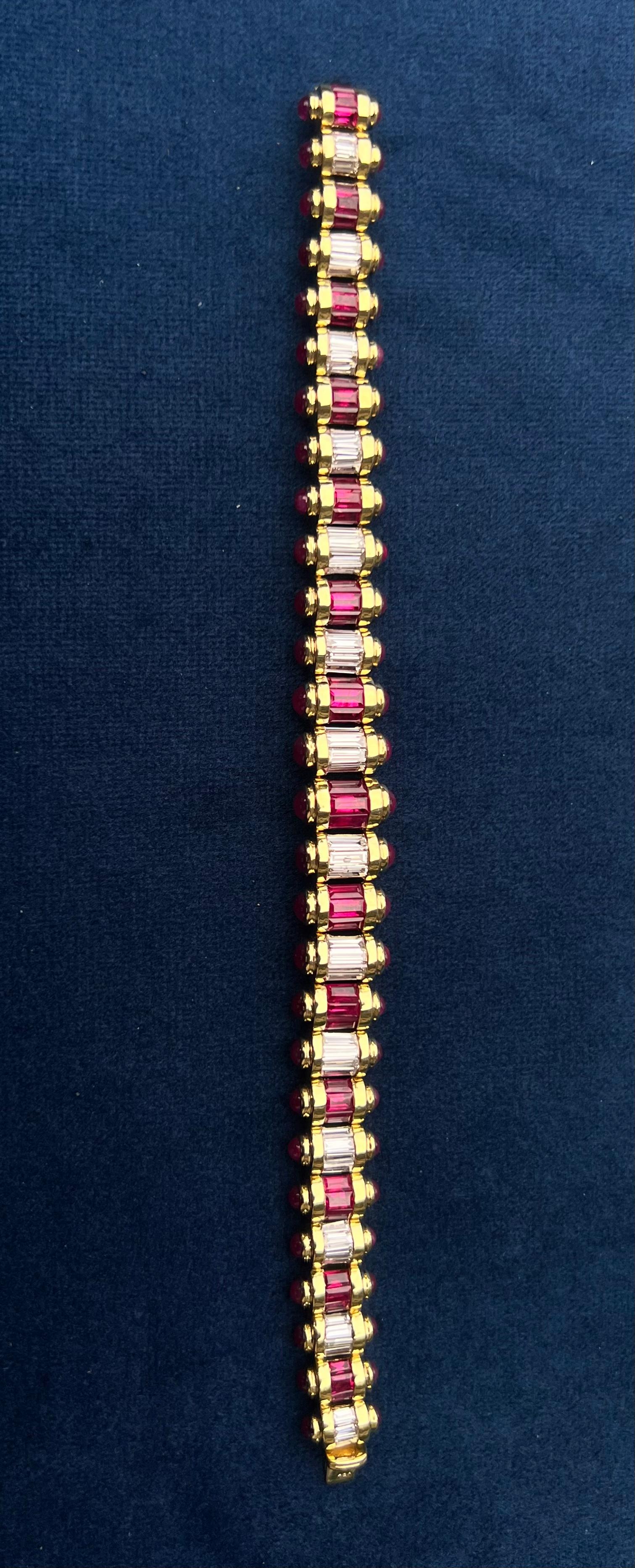 Very Regal 32 Carat Art Deco Style Burmese Ruby and Diamond Bracelet !8K Gold 4