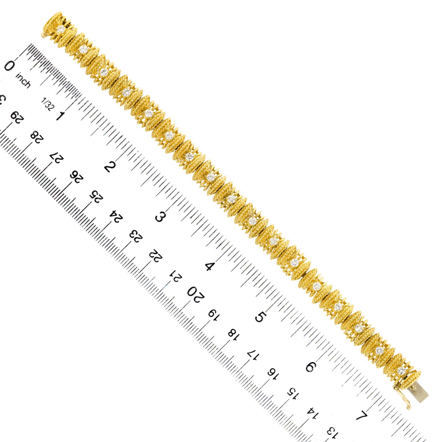 Very Sixties Diamond Bracelet For Sale 1