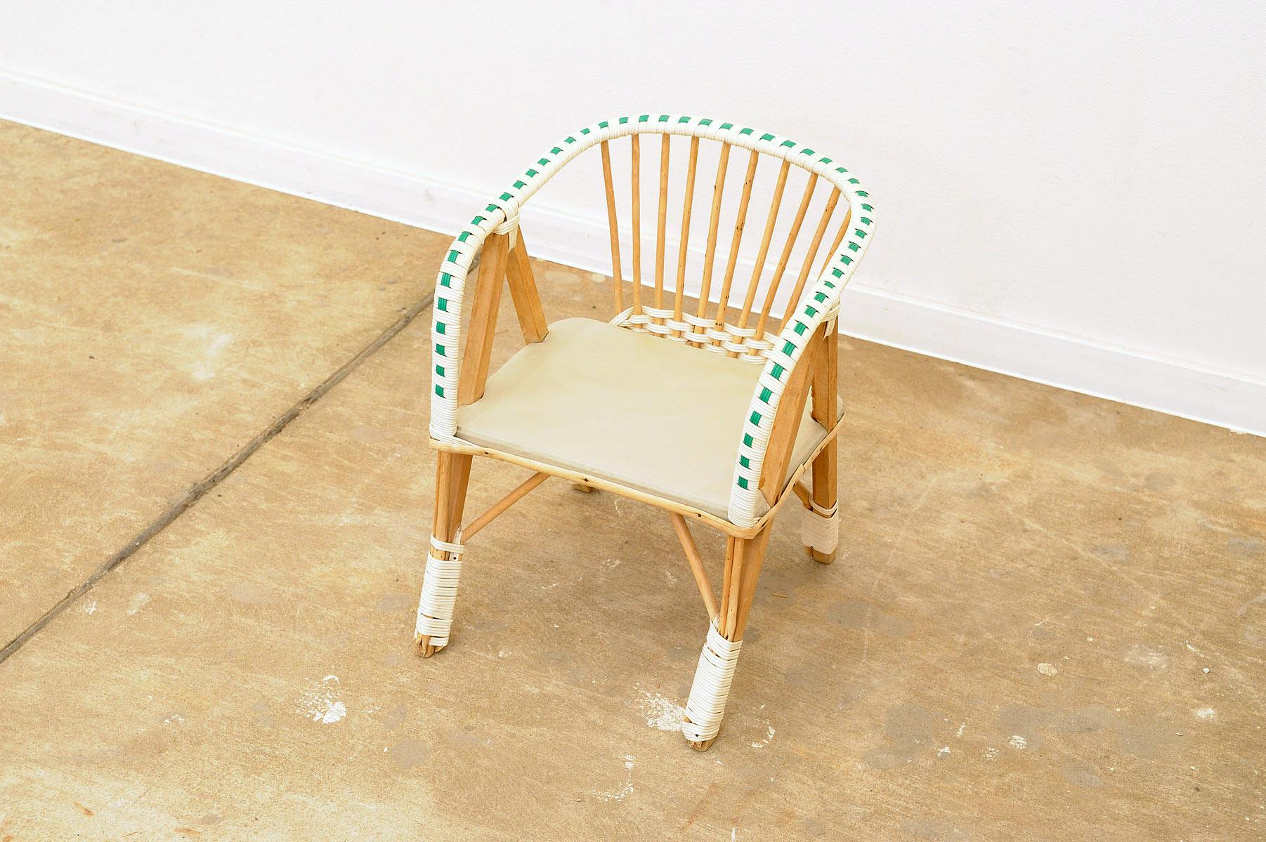Very small children´s wicker chair, 1960´s, Czechoslovakia For Sale 7