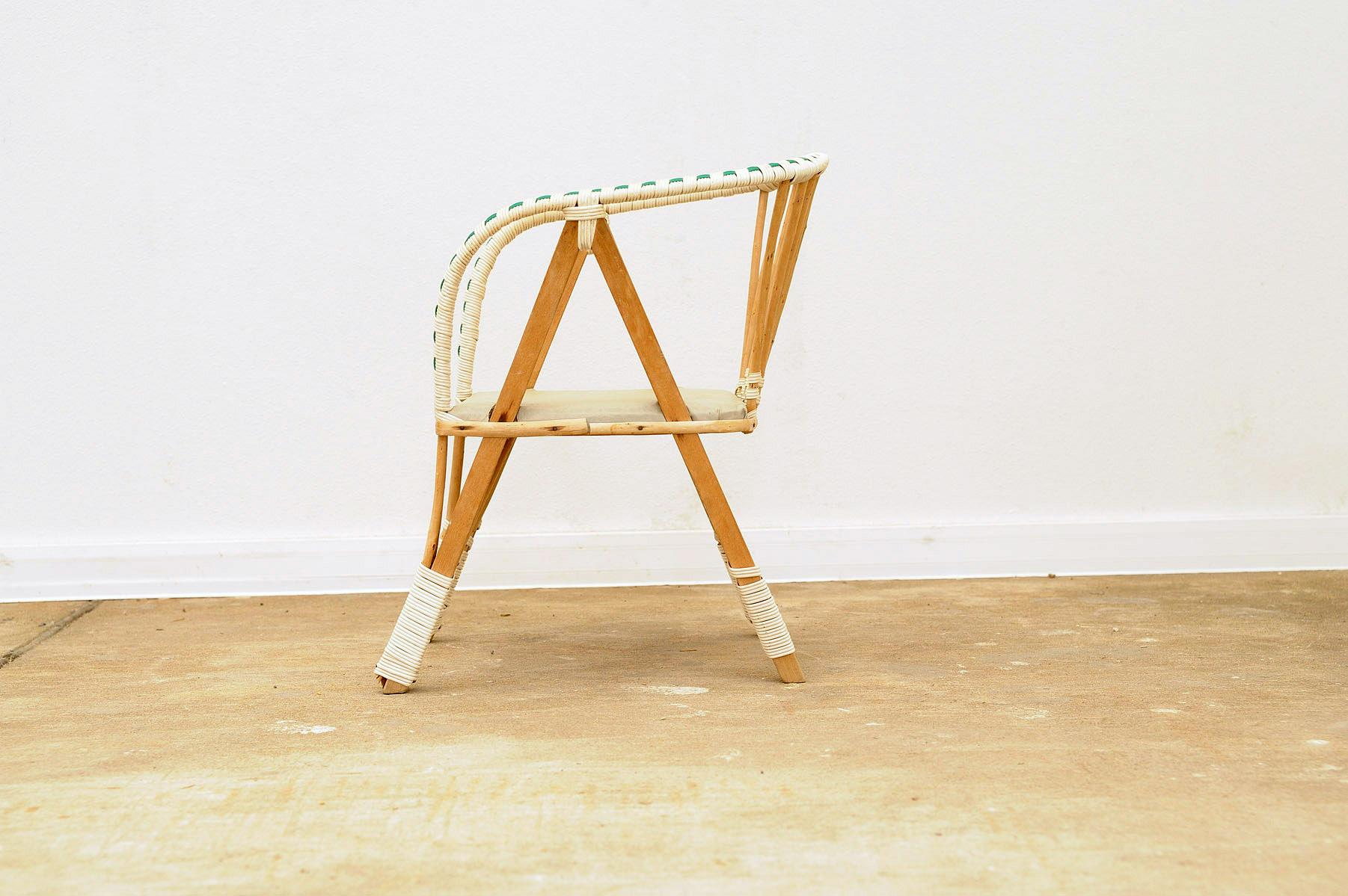 Very small children´s wicker chair, 1960´s, Czechoslovakia For Sale 2