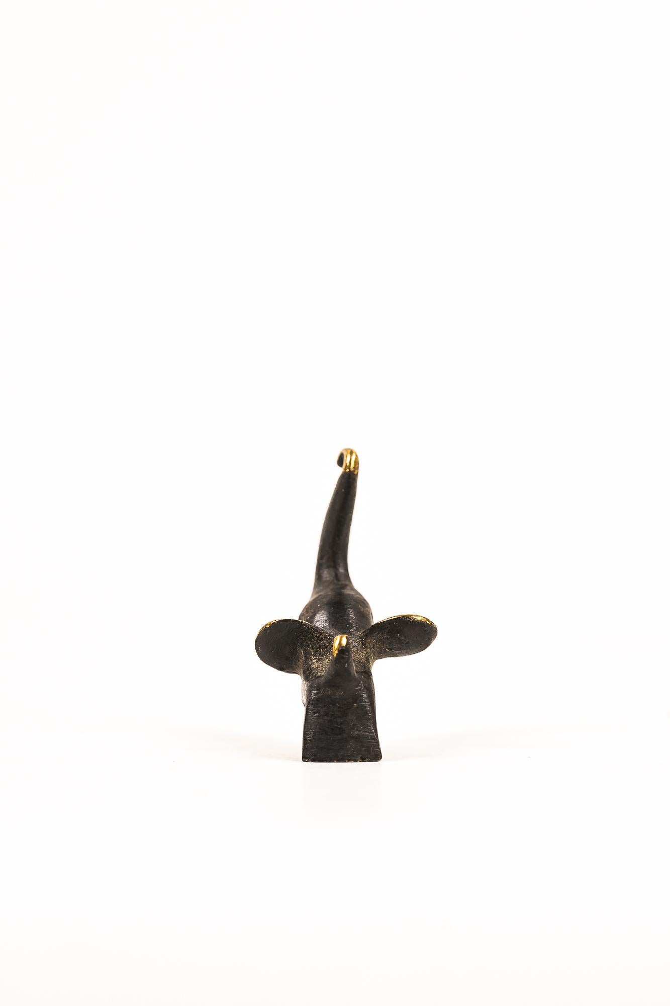 Noirci Très petite figurine d'éléphant par Walter Bosse, vers les années 1950 en vente