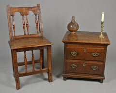 Piccolo cassettone in Oak e olmo di Giorgio II, 1740 ca.