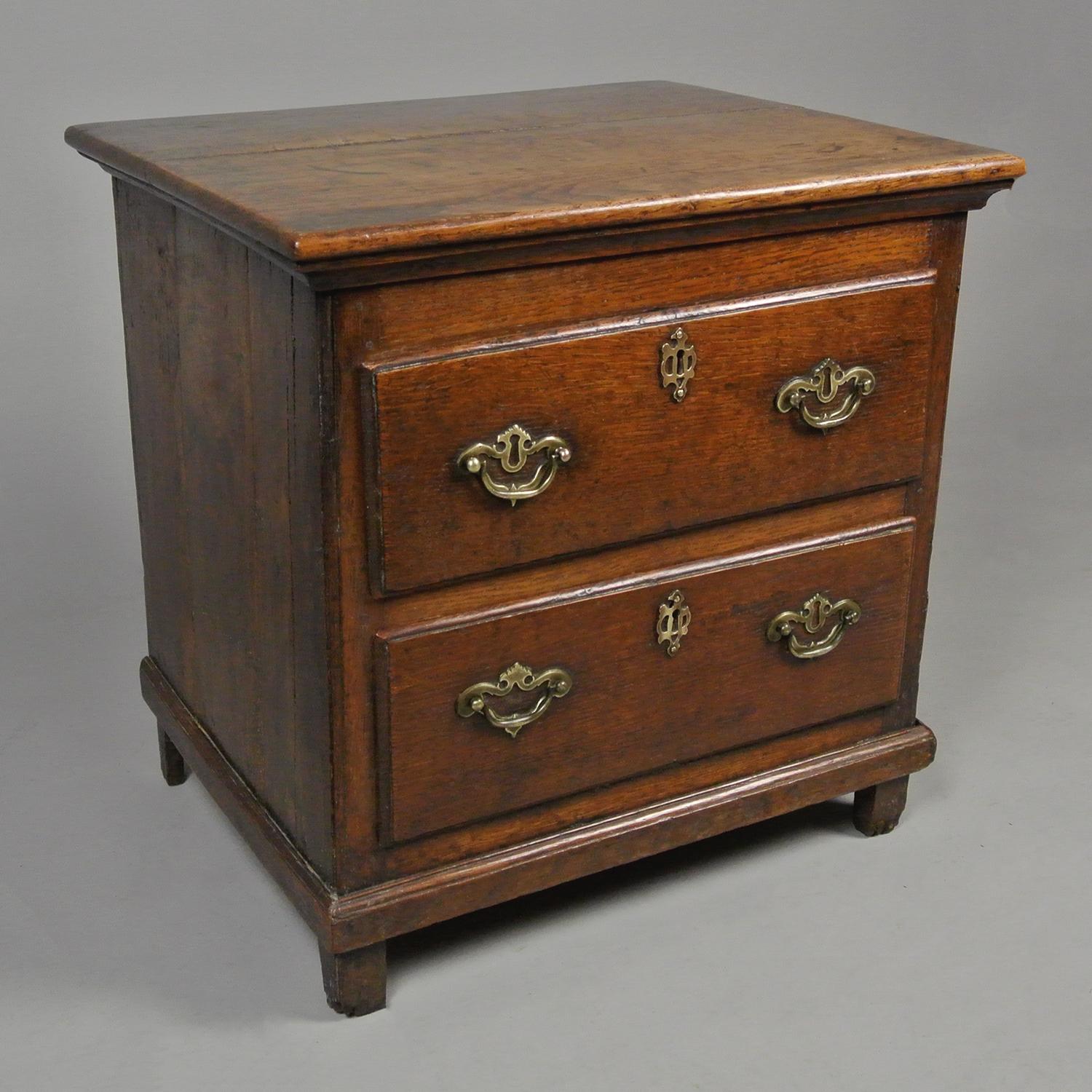 18th Century and Earlier Very Small Oak and Elm George II Chest of Drawers c. 1740 For Sale