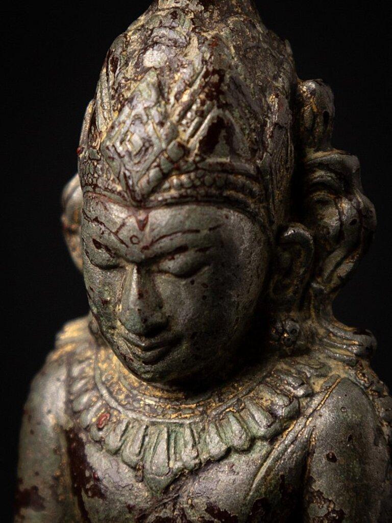 Very Special Antique Bronze Bagan Buddha Statue from Burma For Sale 9