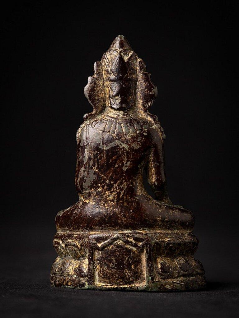 Very Special Antique Bronze Bagan Buddha Statue from Burma In Good Condition For Sale In DEVENTER, NL