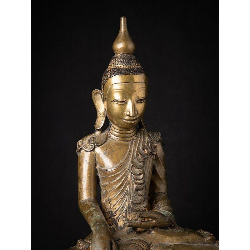 Very Special Antique Bronze Shan Buddha Statue from Burma For Sale 5