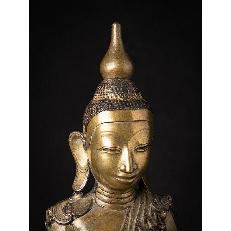 Very Special Antique Bronze Shan Buddha Statue from Burma For Sale 6