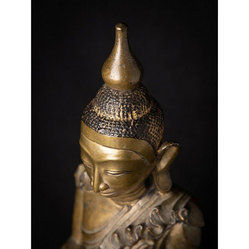 Very Special Antique Bronze Shan Buddha Statue from Burma For Sale 9