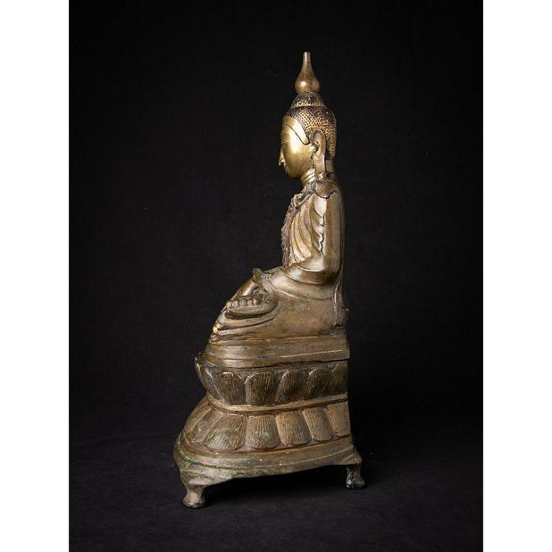 Very Special Antique Bronze Shan Buddha Statue from Burma For Sale 15