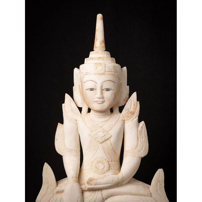 Very special antique Burmese Shan Buddha from Burma, 18th century

Material: Alabaster
54,8 cm high
33,5 cm wide and 9 cm deep
Shan (Tai Yai) style
Bhumisparsha mudra
18th century
Still in exceptional good condition !
Originating from Burma
Nr: