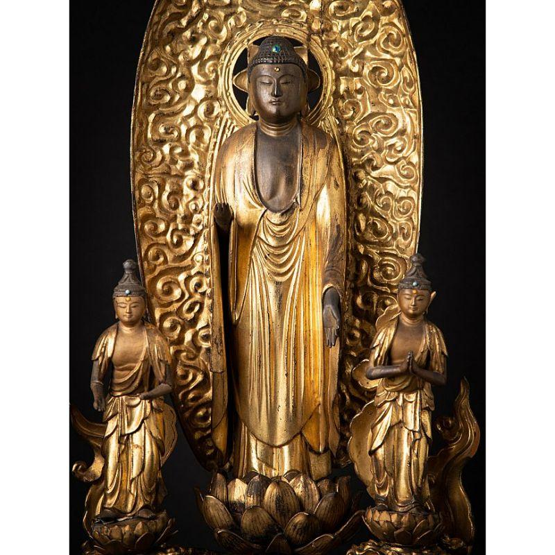 Material: wood
84 cm high 
33 cm wide and 22 cm deep
Weight: 3.4 kgs
Gilded with 24 krt. gold
Originating from Japan
Early 18th century - EDO period
In very good condition - very special !!

