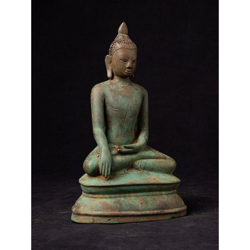Very special bronze Arakan Buddha statue from Burma  Original Buddhas In Good Condition For Sale In DEVENTER, NL