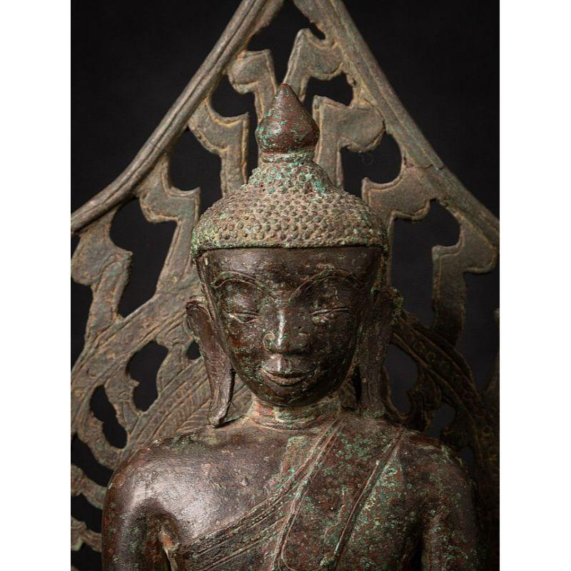 Very Special Bronze Burmese Buddha Statue from Burma For Sale 6