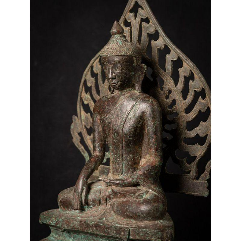 Very Special Bronze Burmese Buddha Statue from Burma For Sale 7