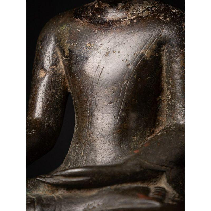 Eine ganz besondere burmesische Buddha-Statue aus Bronze aus Burma im Angebot 9