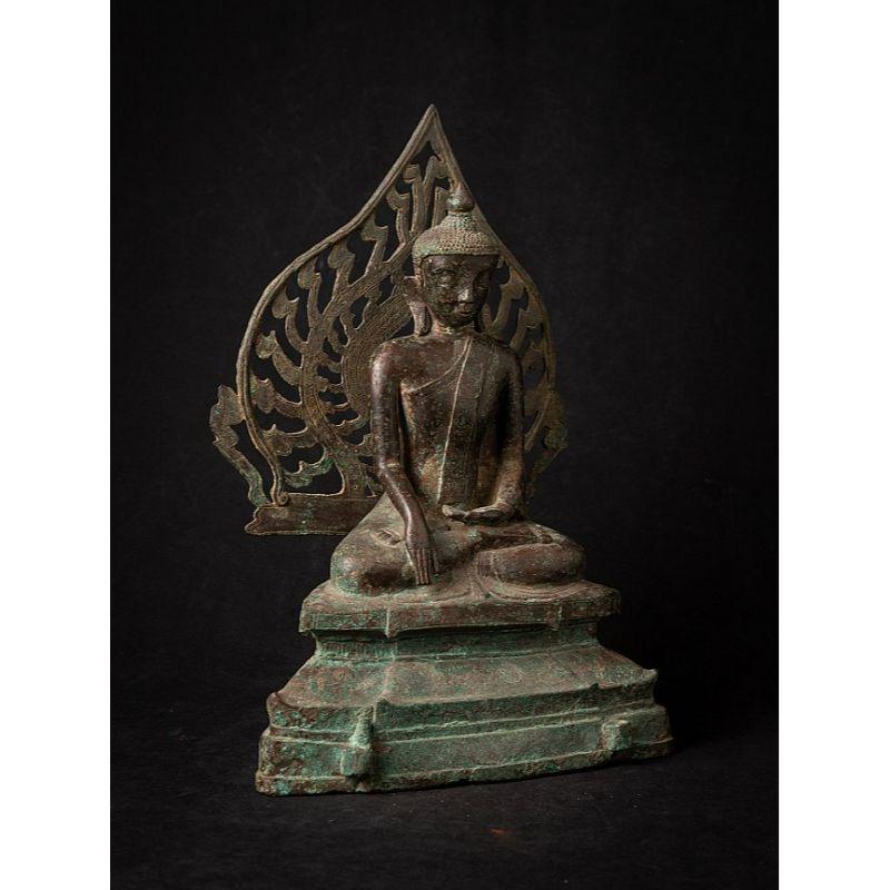 Very Special Bronze Burmese Buddha Statue from Burma For Sale 2