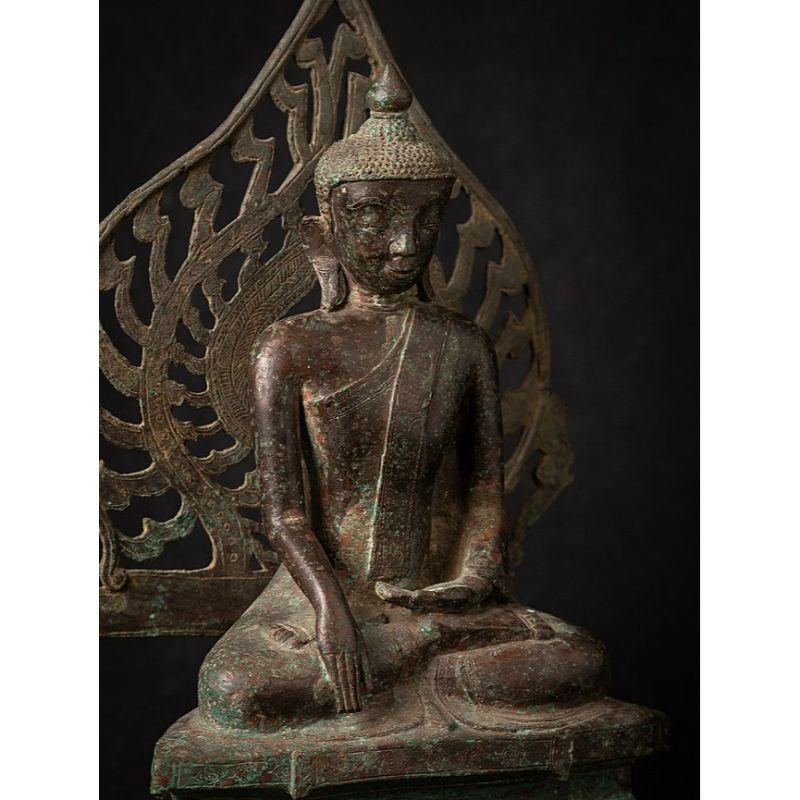 Very Special Bronze Burmese Buddha Statue from Burma For Sale 3