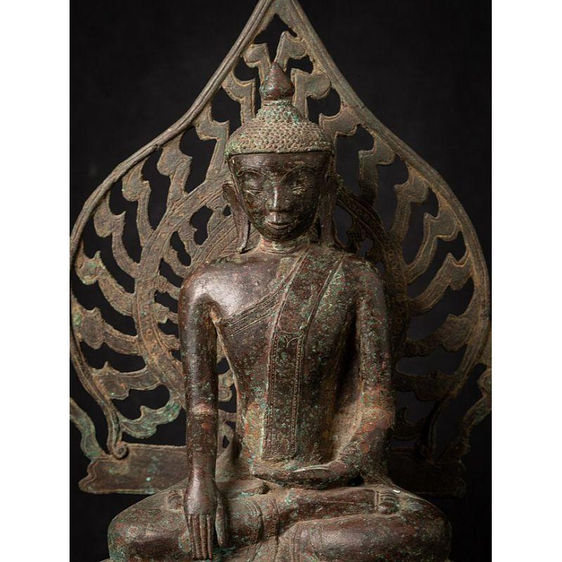 Very Special Bronze Burmese Buddha Statue from Burma For Sale 5