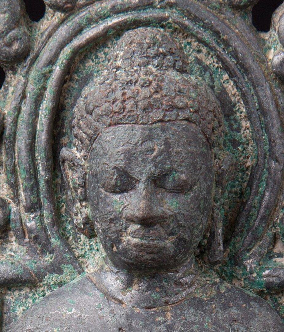 Very Special Bronze Pyu Buddha Statue from Burma For Sale 5